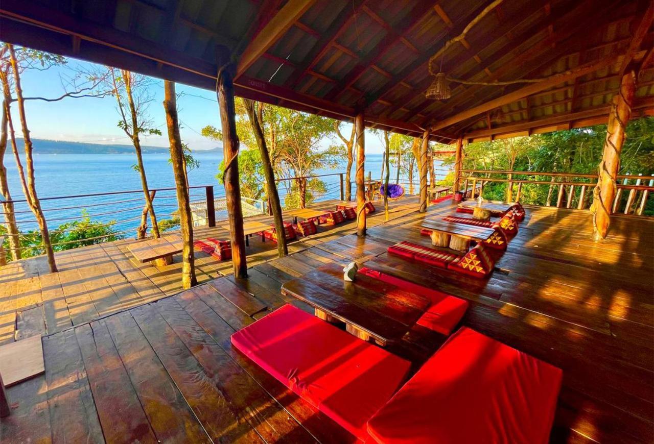 The Cliff Hostel, M'Pay Bay Ронгсанлем Экстерьер фото
