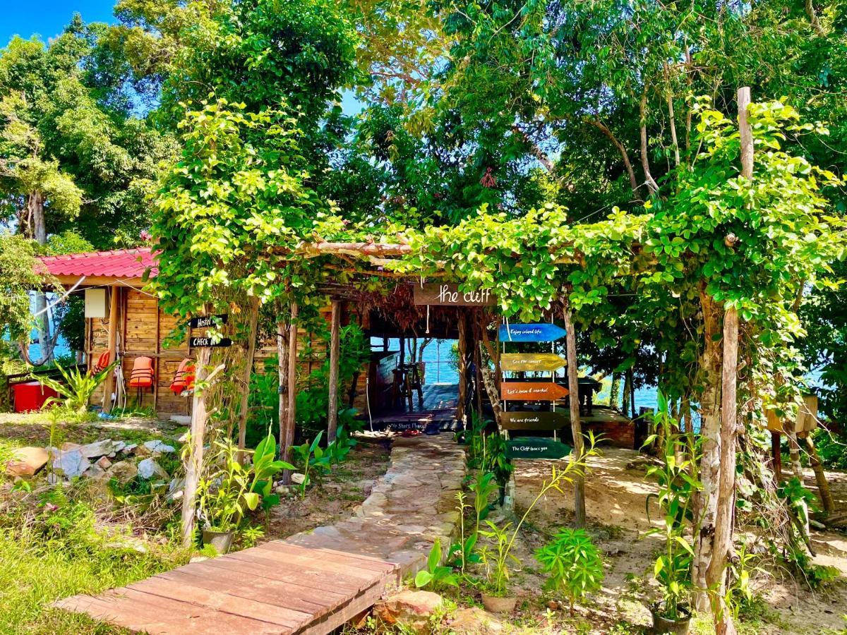 The Cliff Hostel, M'Pay Bay Ронгсанлем Экстерьер фото