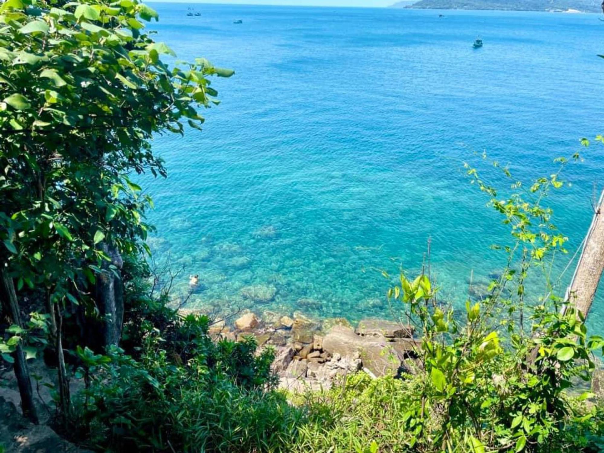 The Cliff Hostel, M'Pay Bay Ронгсанлем Экстерьер фото